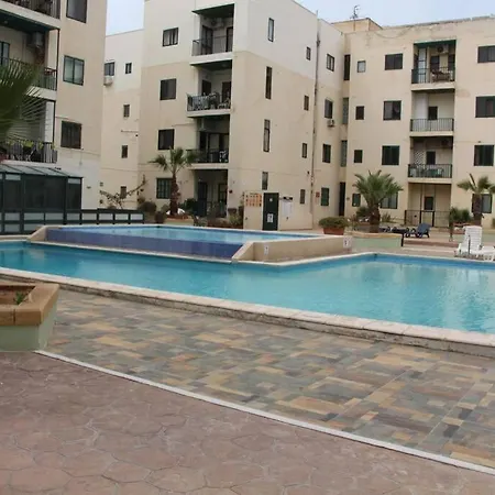 Deluxe Apartment With Pool In The Heart Of St Pauls Bay San Pawl il-Baħar Extérieur photo
